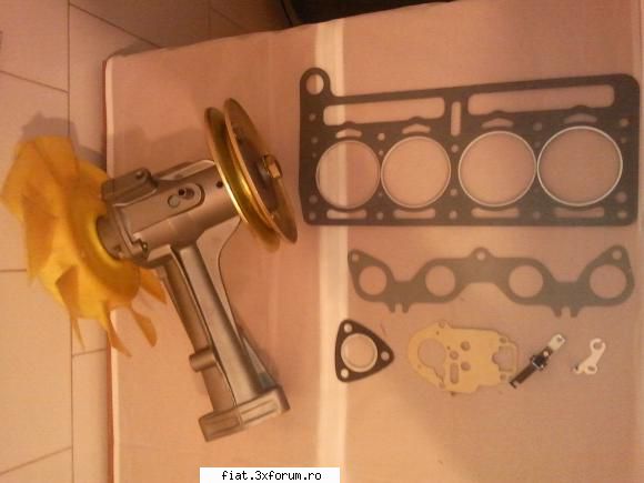 vand PIESE NOI de fiat 600 D - pompa de apa completa, reconditionata - 350 ron - Bursa