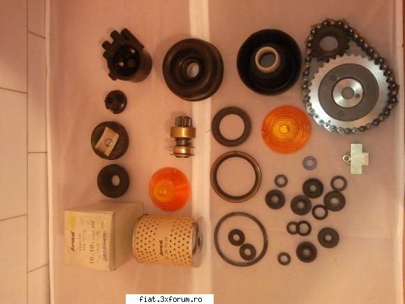 vand PIESE NOI de fiat 600 D - diverse repere NOI - Bursa