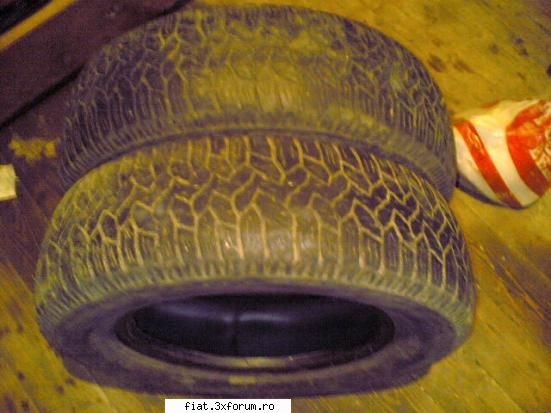 vand anvelope Michelin 175x70x13 sh 2 buc - rulate cca km. au "carne" suficienta pe ele.Pret - Bursa
