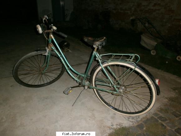 se vand de dame marca puch, roata spate cu butuc torpedo cu 3 viteze in butuc, stare buna de 150