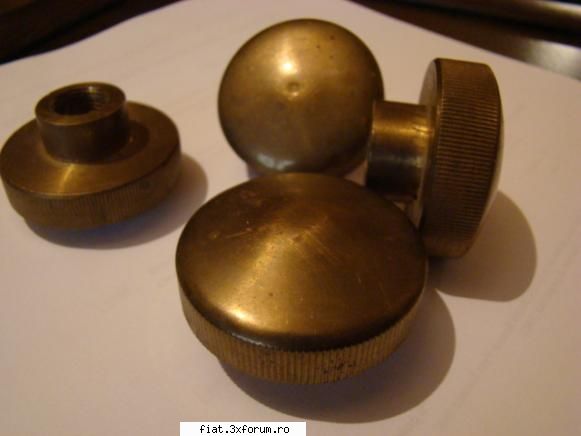 vand capace de bronz randalinate pt diverse aplicatii - Am 4 capace cu filet interior din bronz - Bursa