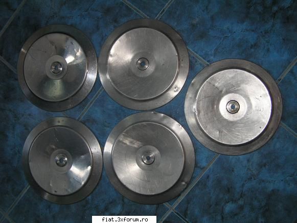 vand capace roti Dacia 1100, Renault 10 - vand set de capace roti Dacia 1100, Renault 10 - Anunturi