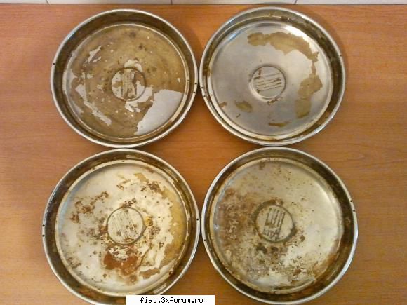vand capace roti (fiat 600) folosite - VANDUT - SE POATE INCHIDE. se vand 4 capace - Club Fiat 500 & 600
