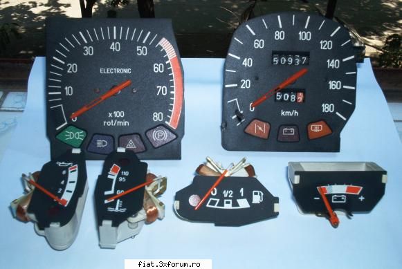 vand ceasuri bord dacia 1310 - vand ceasuri bord dacia 1310.poza este reala.sunt - Anunturi