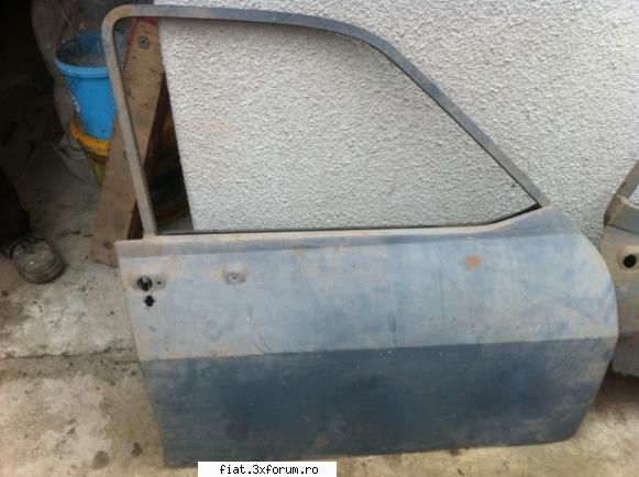 vand elemente caroserie noi dacia - vand urmatoarele portiera fata drapta pret 200ron - Anunturi
