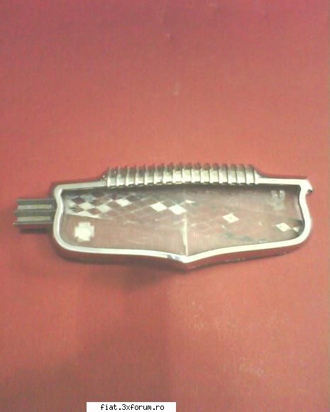 vand embleme - buick roadmaster cu plasticul decolorat si o - Anunturi