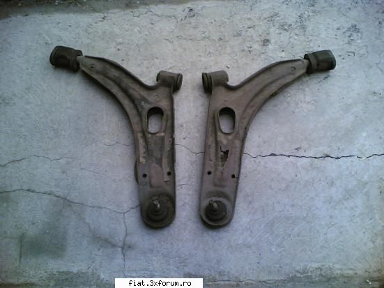 vand piese Fiat Uno model 1984 - bascule fata (pivoti buni, bucsile trebuie - Bursa