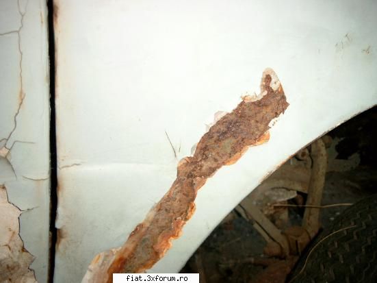vand piese de fiat 850 din dezmembrare - o alta poza. in stadiul asta e rugina pe el peste - Bursa