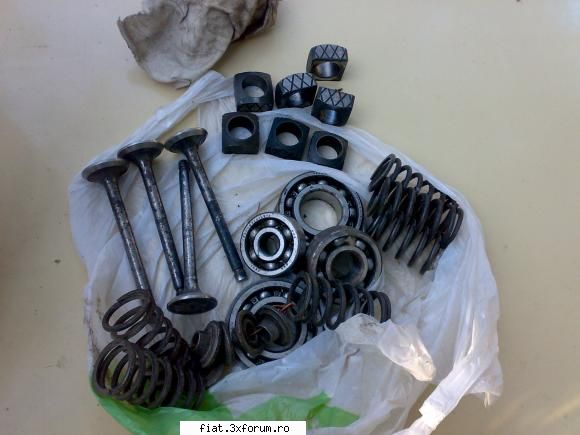 vand piese fiat 600 - alte piese noi sau f bune - Bursa