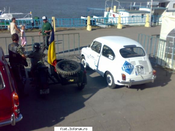 vand piese fiat 600 - masina are tot sistemul de franare ( pompa frana - Bursa