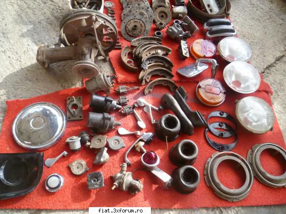 vand piese fiat 850 - totul la pachet 400ron totul - Club Fiat 850