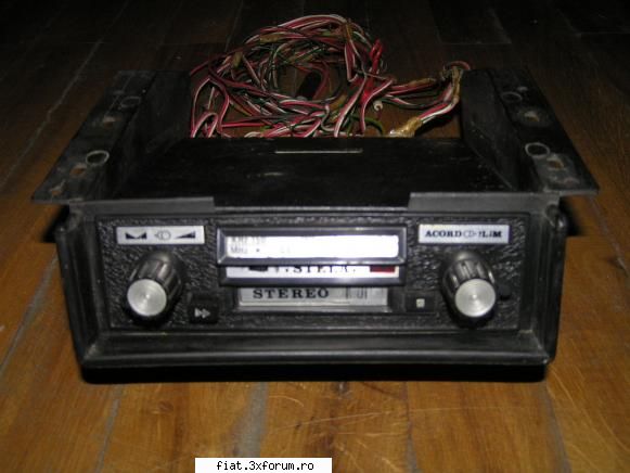 vand radio-casetofon Stela - impreuna cu consola - 140 lei - Anunturi