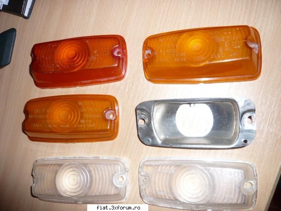 vind diverse piese fiat 850 - vind semnale fiat 850 40 lei bucata.cele albe - Bursa