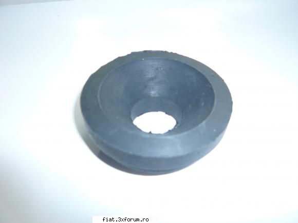 vind garnituri de cauciuc noi fiat 850. - tampon suport cutie 20 lei - Club Fiat 850