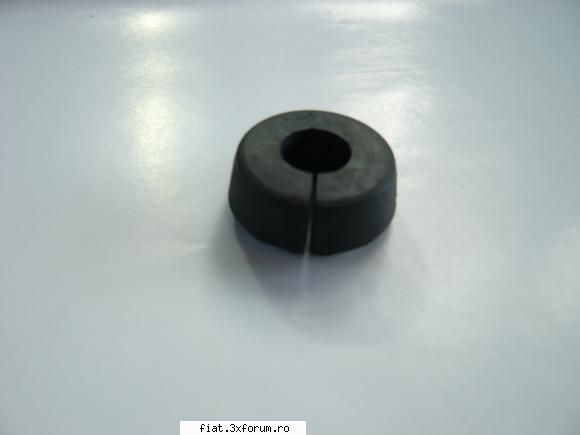 vind garnituri de cauciuc noi fiat 850. - bucse cabluri electrice vine sub banca din spate - Club Fiat 850