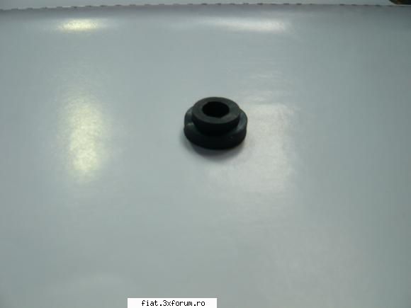 vind garnituri de cauciuc noi fiat 850. - bucse tija suport motor 5 lei - Club Fiat 850