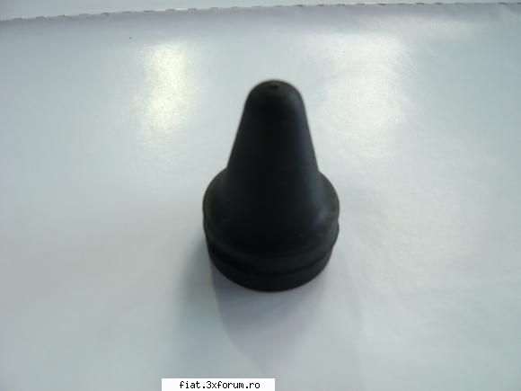 vind garnituri de cauciuc noi fiat 850. - tampon capota 20 lei - Club Fiat 850