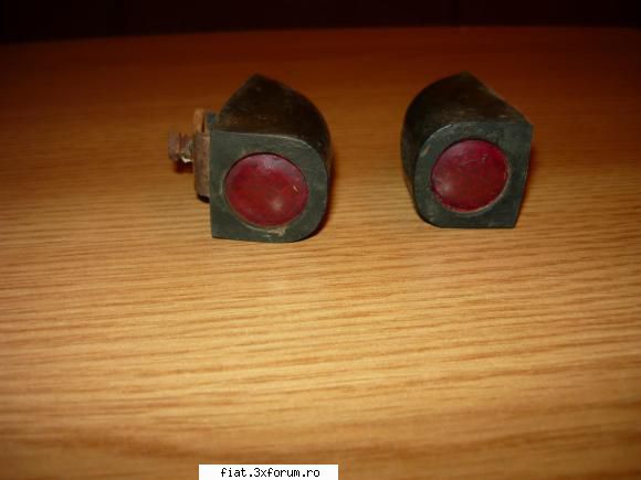 volan , ornamente dacia 1300etc - ornamente usu romanesti -15 lei amindoua - Anunturi