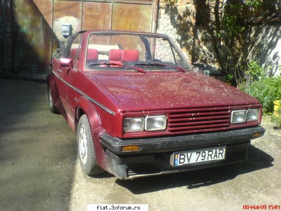 vw cabrio - petele de pe masina sunt sunt flori de visin - Anunturi
